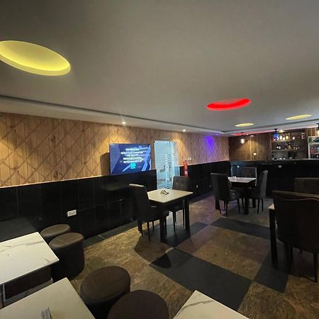 Presken Hotel @Villa Ikeja Kültér fotó