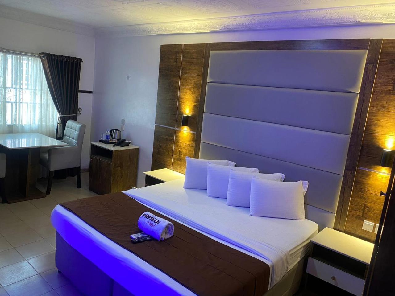 Presken Hotel @Villa Ikeja Kültér fotó