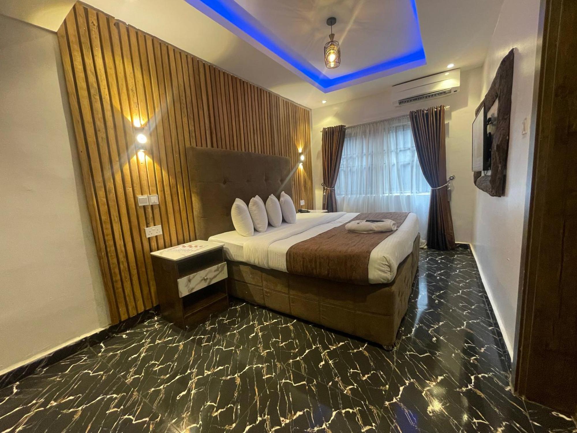 Presken Hotel @Villa Ikeja Kültér fotó