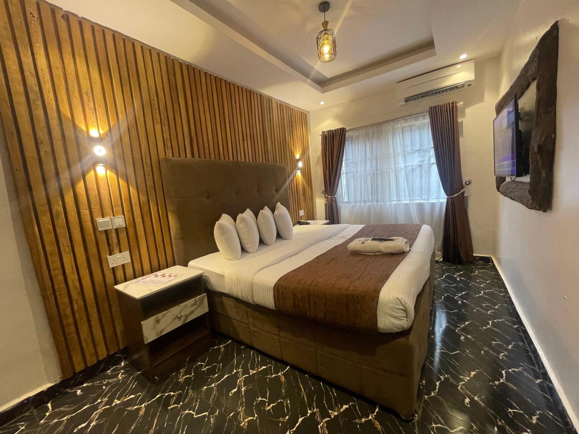 Presken Hotel @Villa Ikeja Kültér fotó