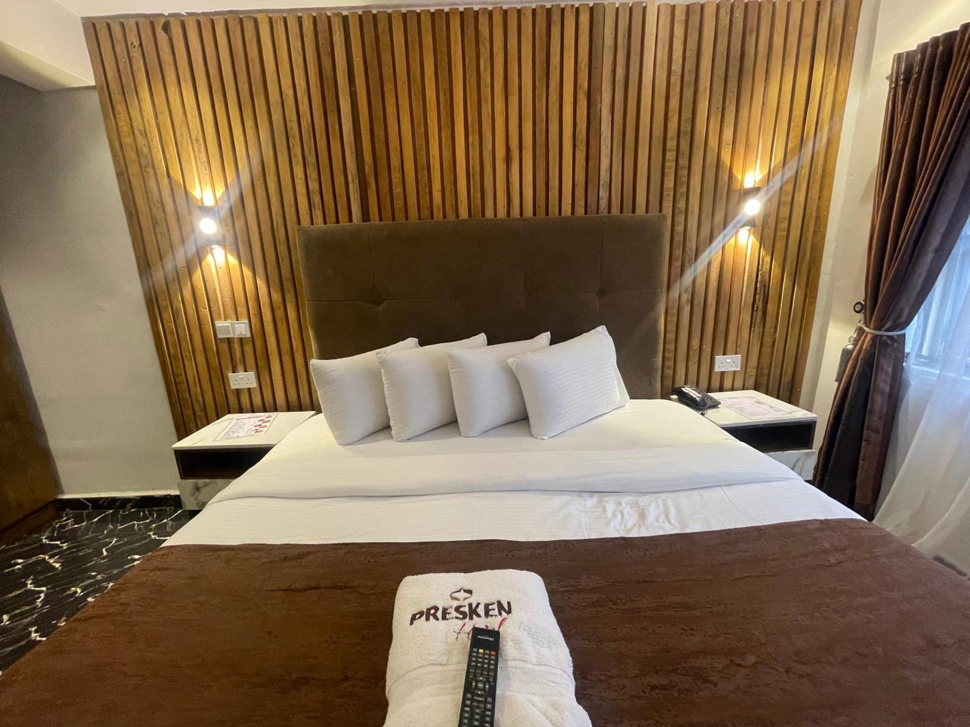 Presken Hotel @Villa Ikeja Kültér fotó